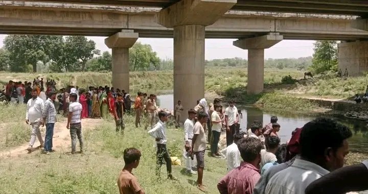 बे:ख्याली••• tweet media