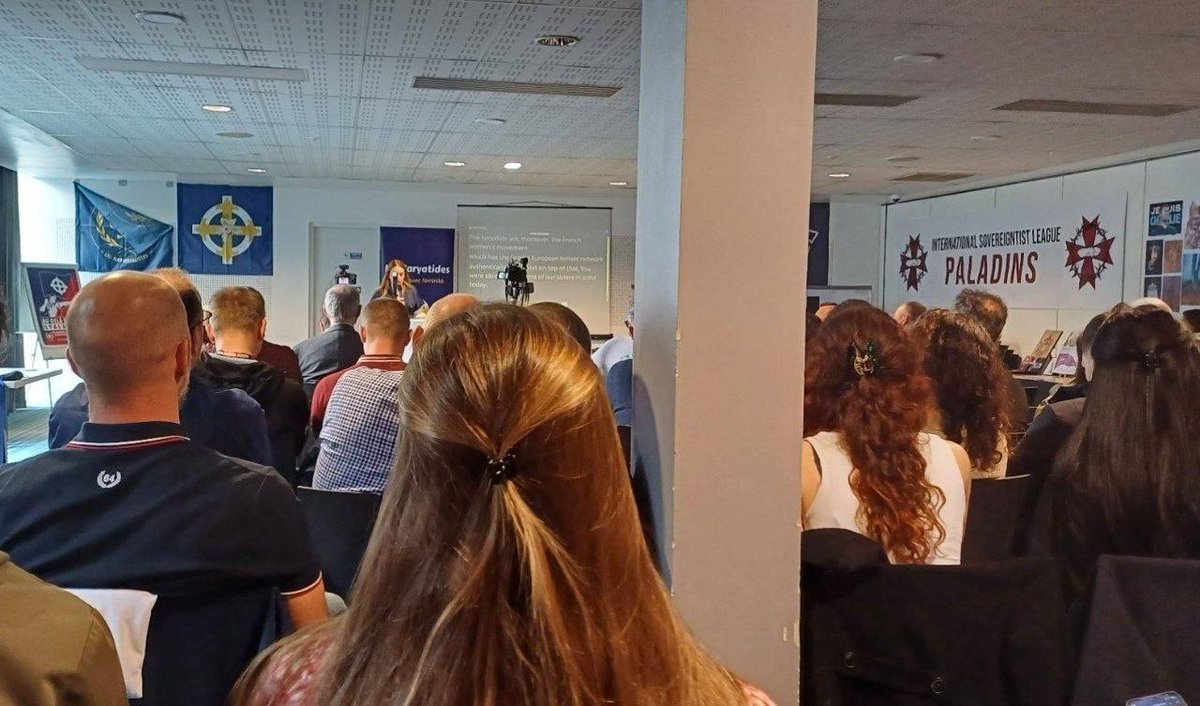 Gareva01's tweet photo. Reunión de grupos de extrema derecha en París, entre ellos FE-JONS y fascistas rusos. https://t.co/FNFJaYMouB