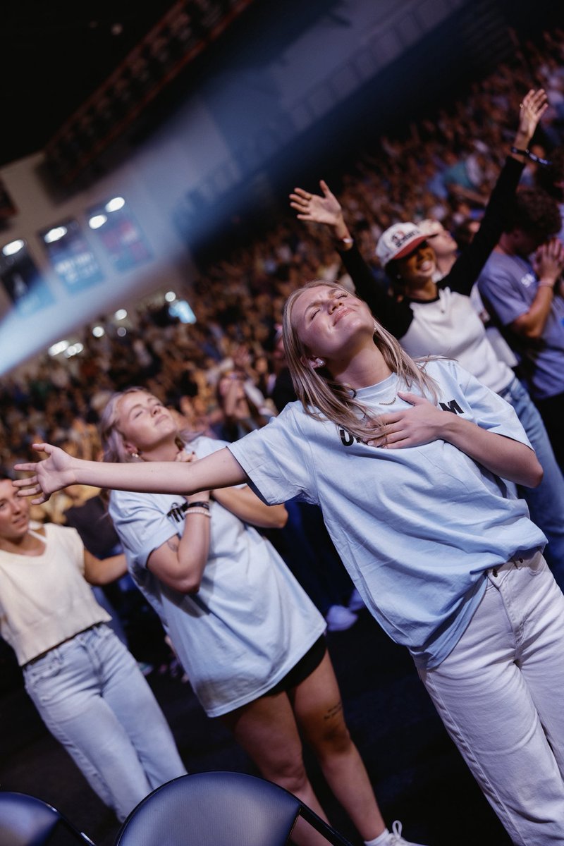 Unite__US's tweet photo. Something is happening on college campuses that feels hard to explain.

Students are showing up hungry, not polished.

Some are bringing friends. Some are carrying questions. Some are getting baptized the same night they showed up unsure.

That’s worth paying attention to! https://t.co/vVA4dbmftE