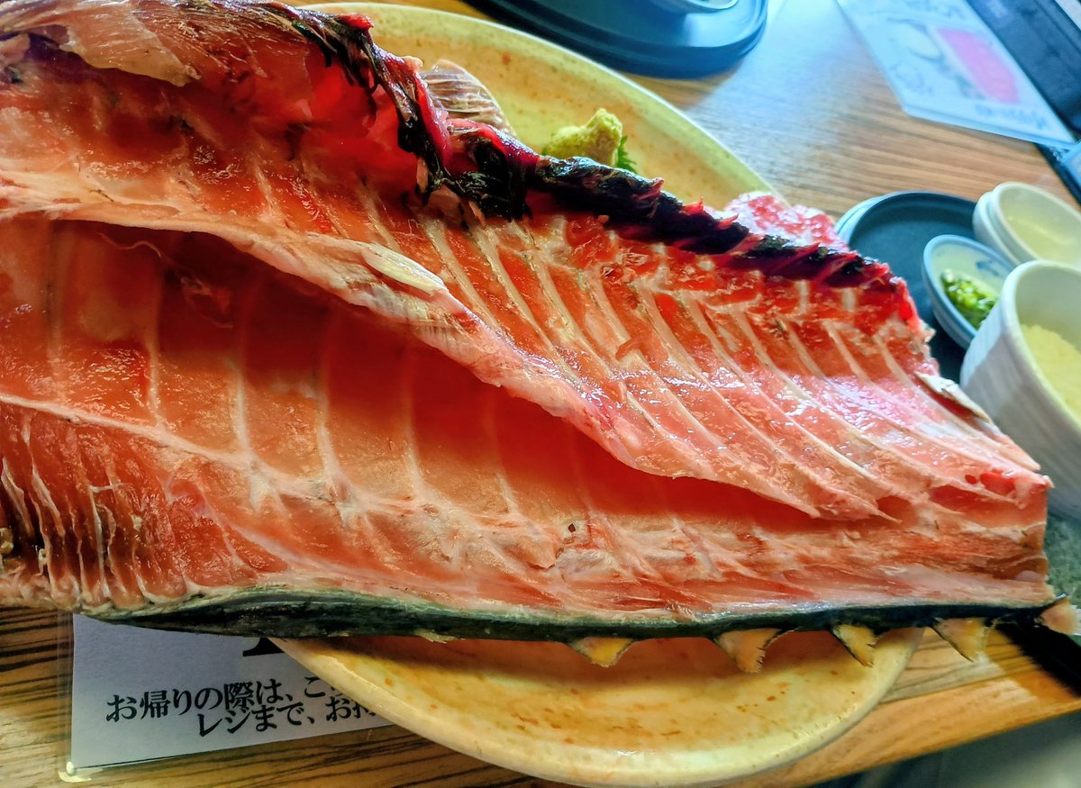 yassy0000's tweet photo. 梵天中野栄さん
まぐろ中落ち定食が思ってたのと違う迫力きた✨️大変だけどおいしい😋
写真みてませんでした https://t.co/Npx7pl0oBv
