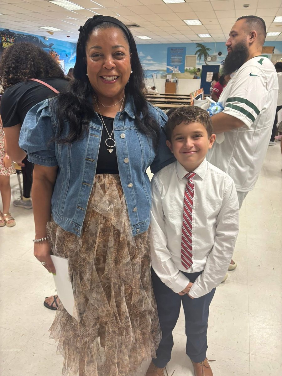 orr_ap's tweet photo. Congratulations to our amazing second grade scholars on a job well done this year! Keep being sweet, curious, and kind!I am so proud of each and every one of you and cannot wait to see all the wonderful things you accomplish next year! 🦉@DirMWS @BCPSNorthRegion @BCPS_DeputySupt https://t.co/gnctg3IVPY