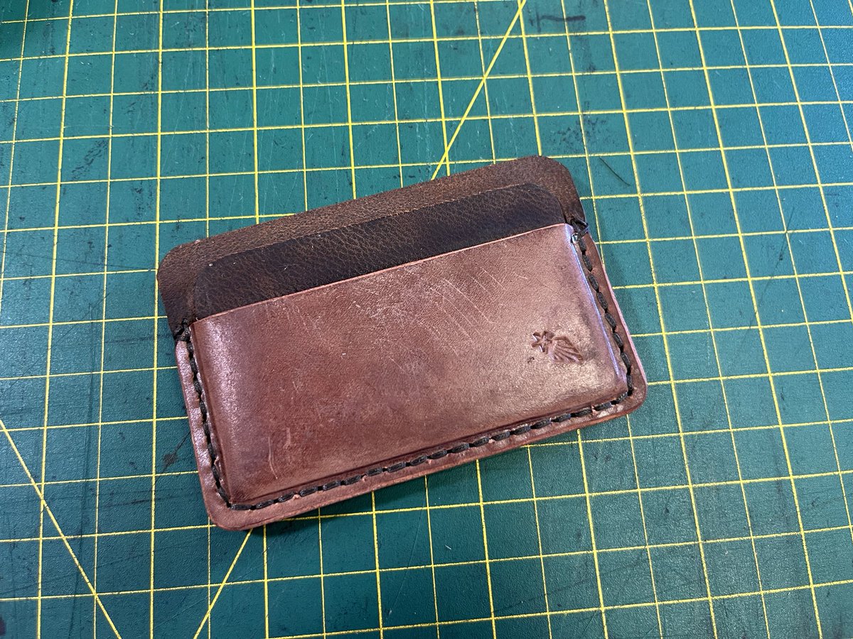 tejasmadecustom's tweet photo. Full grain leather card holder eight cards total. Cut, punched, stitched, sanded, polished all by hand as usual.
Thank you for your continued support RM.
#tejasmadecustomleather
#leathercraft https://t.co/xFA0akgVWS