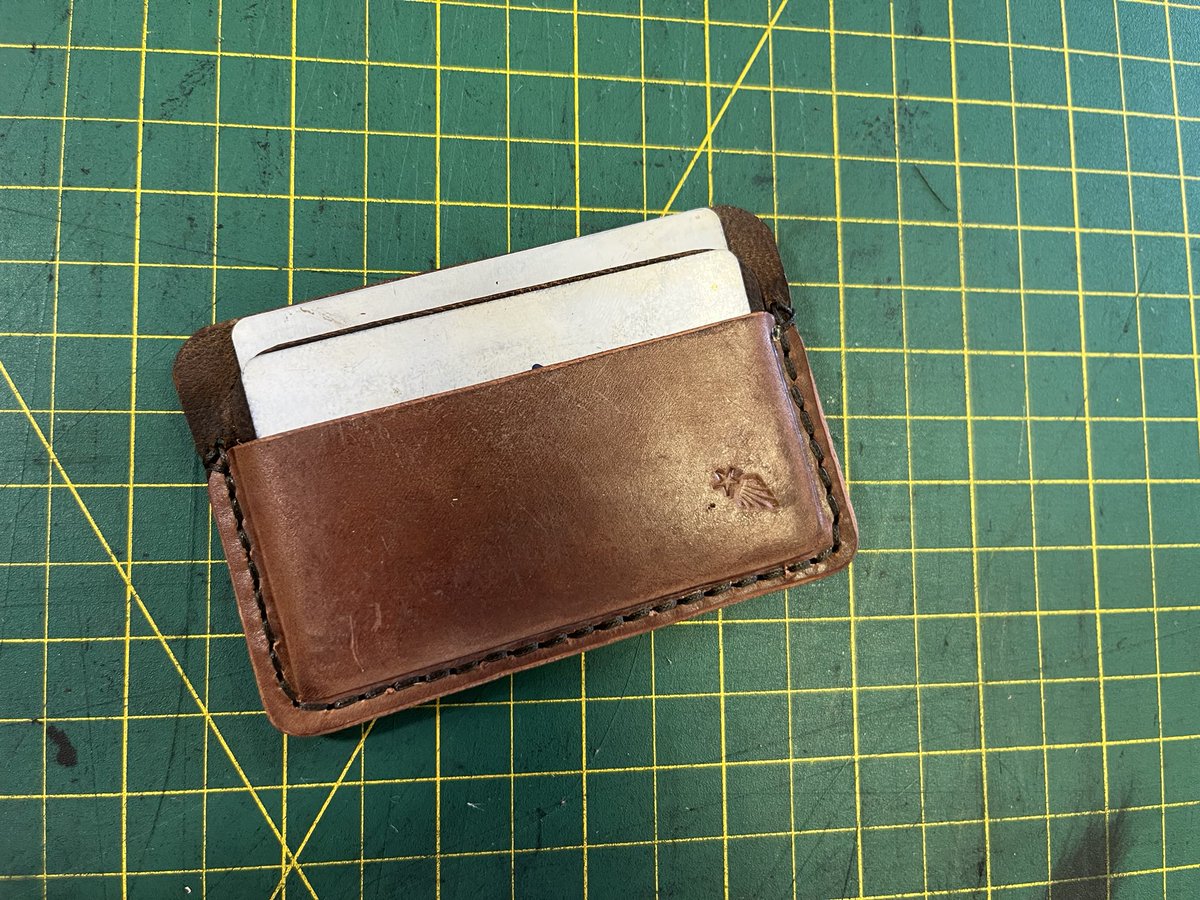 tejasmadecustom's tweet photo. Full grain leather card holder eight cards total. Cut, punched, stitched, sanded, polished all by hand as usual.
Thank you for your continued support RM.
#tejasmadecustomleather
#leathercraft https://t.co/xFA0akgVWS