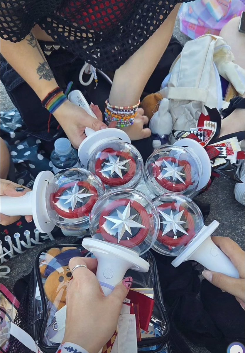 Coraaa♥︎ ᴰᵒ ᴵᵗ☆SKZ 🩷 tweet media
