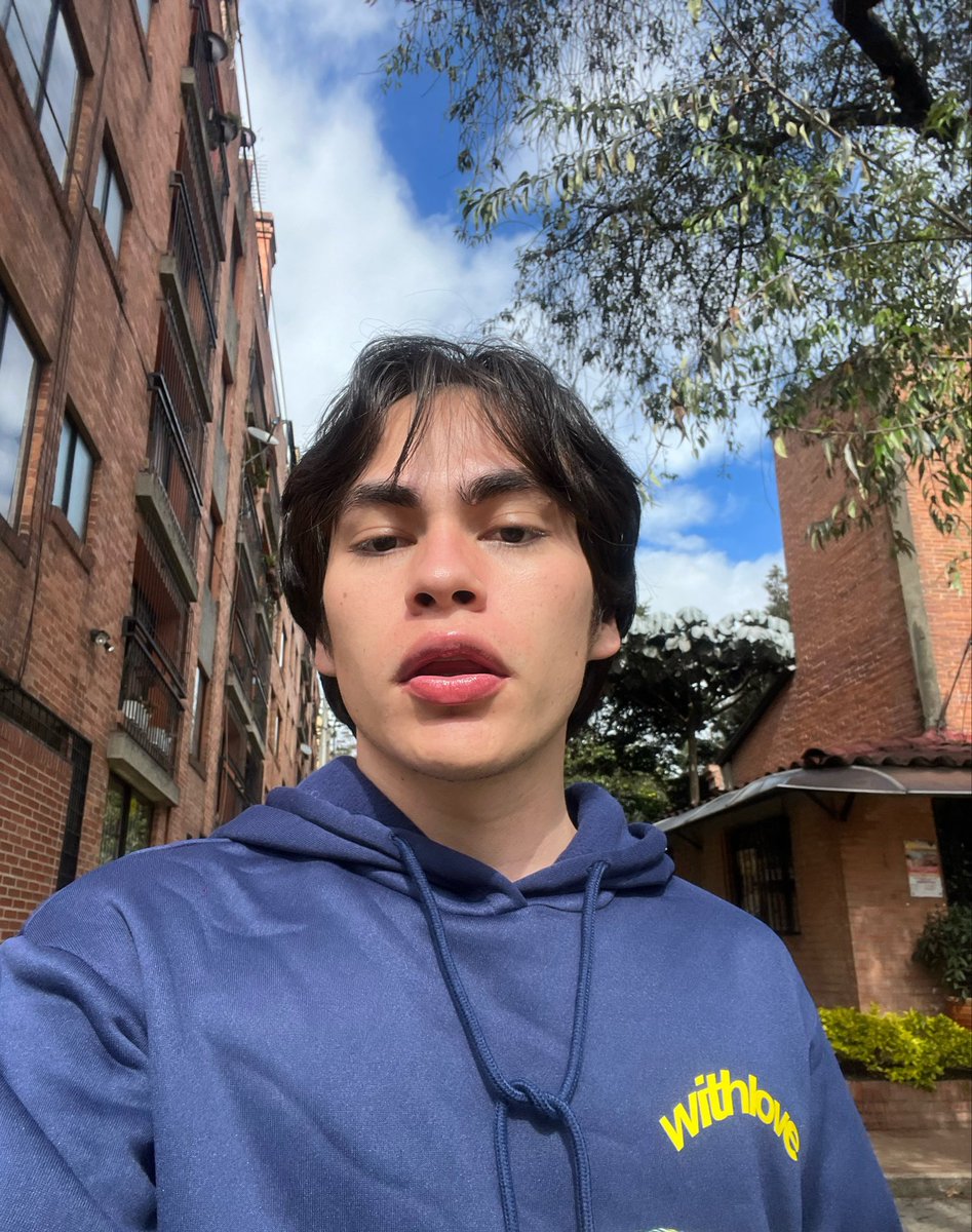 Elio tweet media