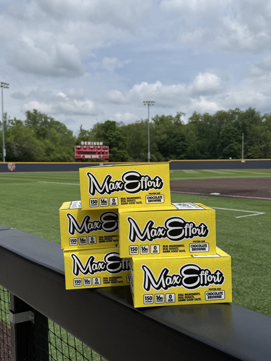 CoachDeegan's tweet photo. Thanks to my good friend @corygfitness and @maxeffortmuscle for supplying the @DU_Baseball with the protein bars 💪 https://t.co/CHRJBx3mJz