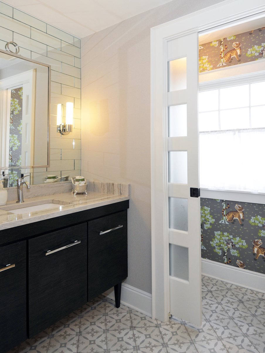 NehmeyConstruct's tweet photo. 5 Bathroom Trends:
1) Alcove Tubs
2) Bidets
3) Colorful Tile &amp; Fixtures
4) Wallpaper
5) Accent Toilet Seats

Learn more about these trends: https://t.co/sgrN4TweN6

Request an estimate: https://t.co/rqZKW8CUDQ

#BathroomTrends #WisconsinRemodeling https://t.co/icm84pq23H