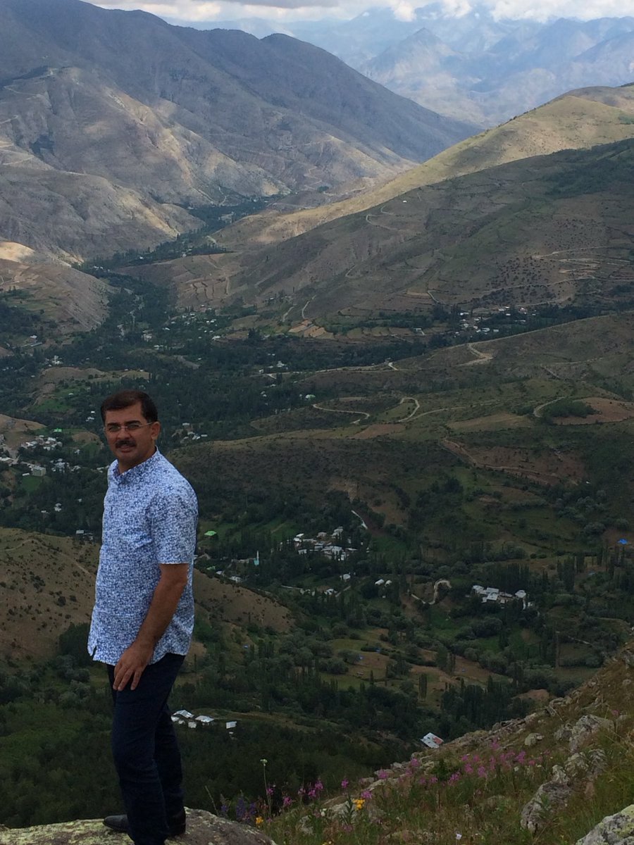SelamiTurker25's tweet photo. "Allah(c.c.) indinde günlerin en büyüğü Kurban Bayramı günüdür..." (Ebû Dâvûd, Menâsik, 19)
Bu günün hayrı ve bereketi hepimizin üzerine olsun.
Kurban Bayramımız Mübarek Olsun✋ https://t.co/V3IOIqkvXJ