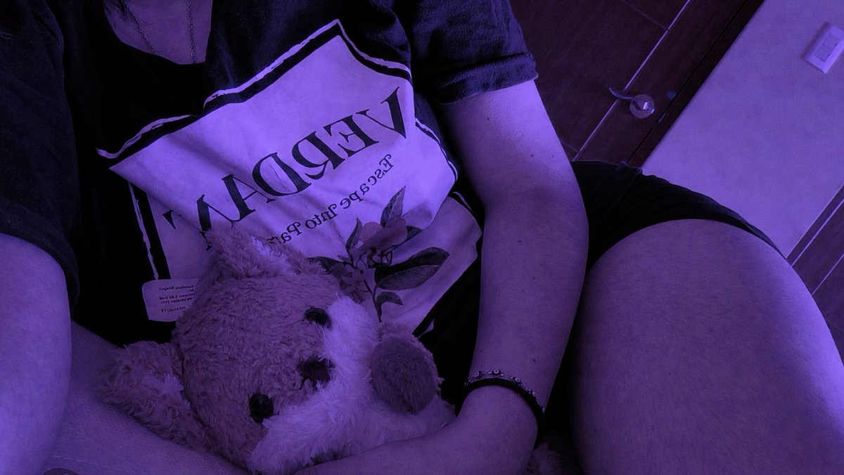 Sgr_box's tweet photo. I’m tired, the power went out at home 😴 https://t.co/h7TWddeCv7
