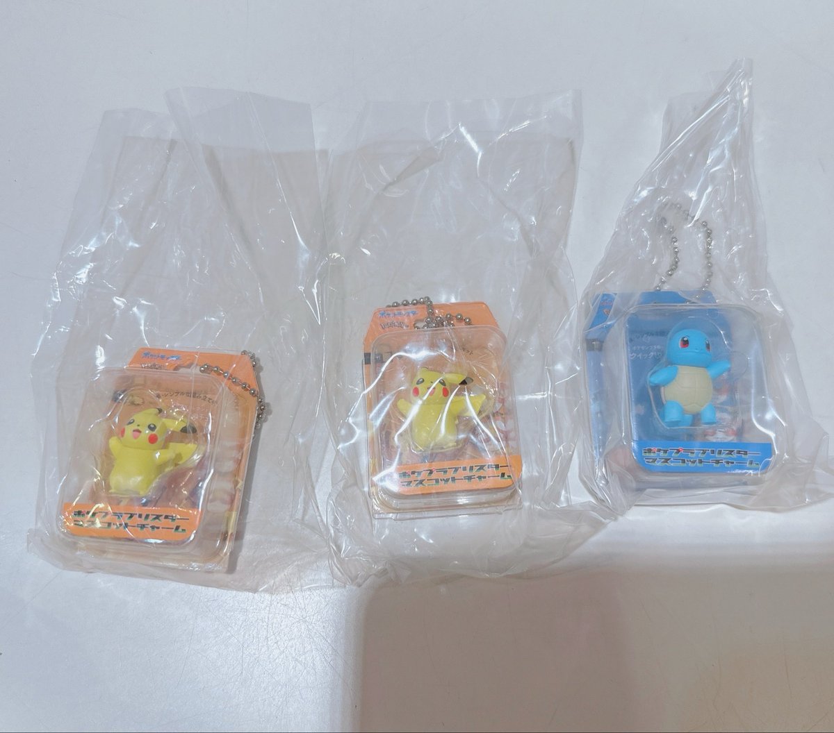 tunacho27's tweet photo. ポケプラ ブリスターマスコットチャーム
ポケモン ガチャ 交換

譲: ピカチュウ×2 ゼニガメ

求: 同種 ミュウ
30周年メタルチャーム 
ピカチュウ / ヒトカゲ 

お気軽にお声がけお願いいたします🙇🏻 https://t.co/woeIFVNhAS
