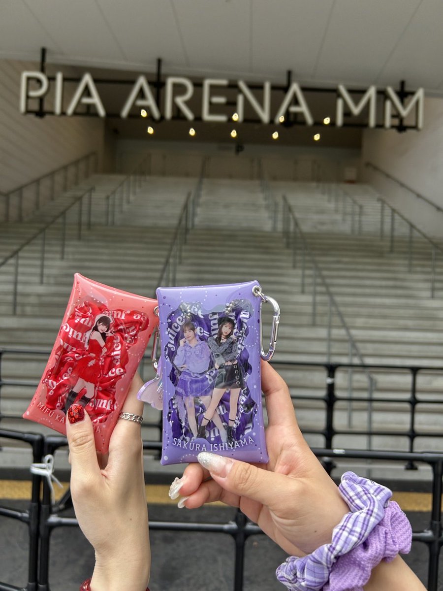 mimimiproject_'s tweet photo. ということでグッズ調達完了☑️❤️💜
#juicejuice #JJ_UPTO11 https://t.co/j5HG06mhnh