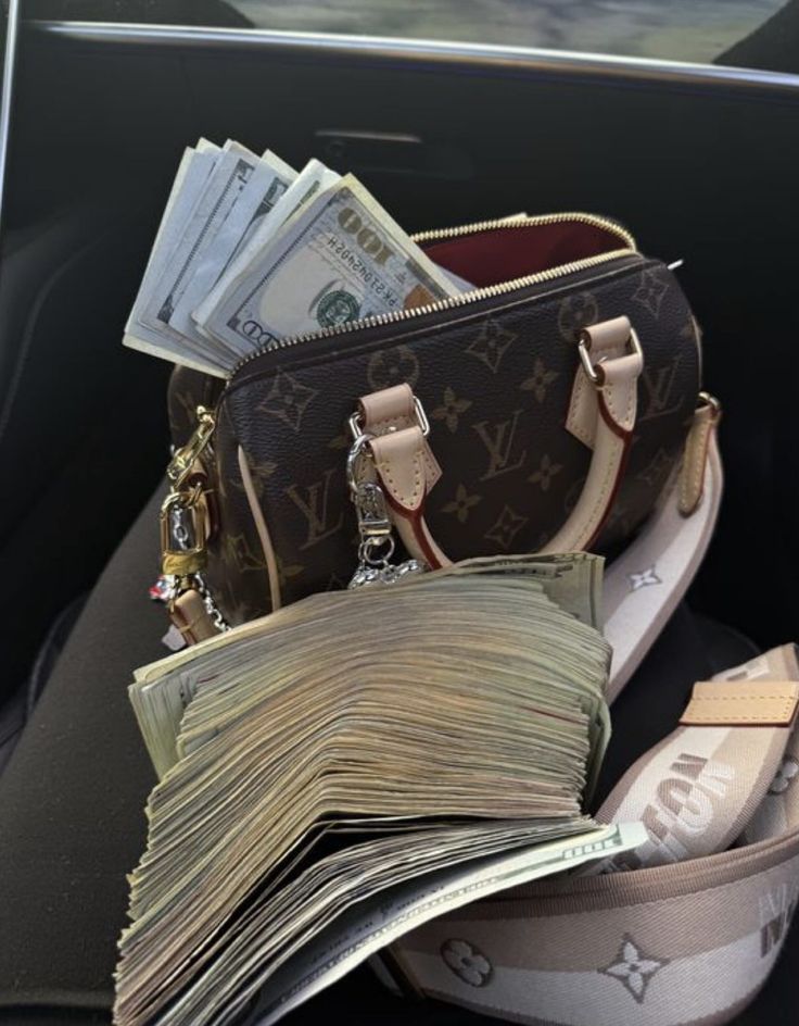 spiritualwibe's tweet photo. Huge money is coming in your wallet before June 1st 🤑

 Drop '111' to claim it!!! https://t.co/ril35dllHB
