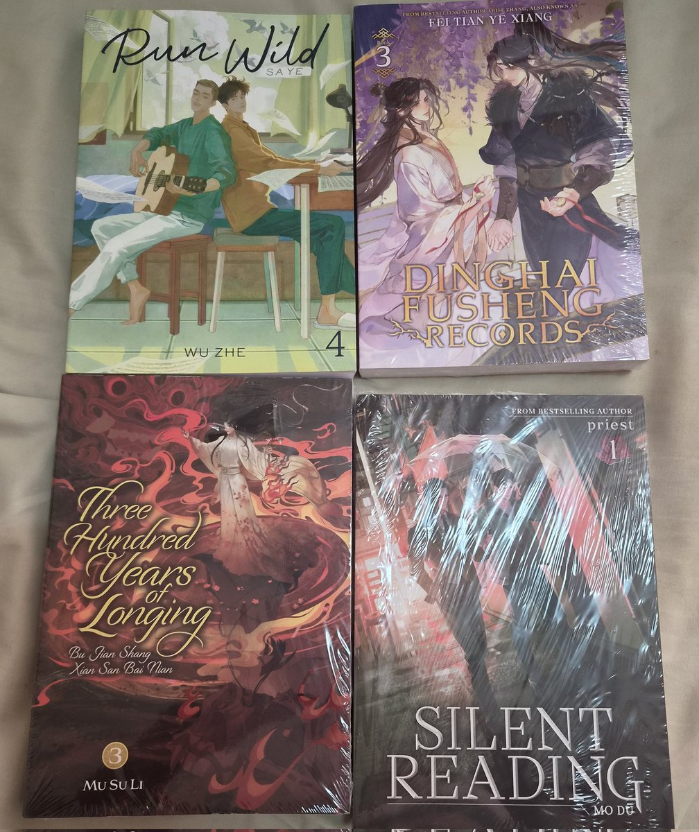 ZeeWriter3's tweet photo. Today's haul. I kinda forgot what I already have so hopefully I didn't accidentally buy 2 copies 😅  Needed to go home to check if I have all of yuwu or not 🫠 https://t.co/XDnTxDTX5b
