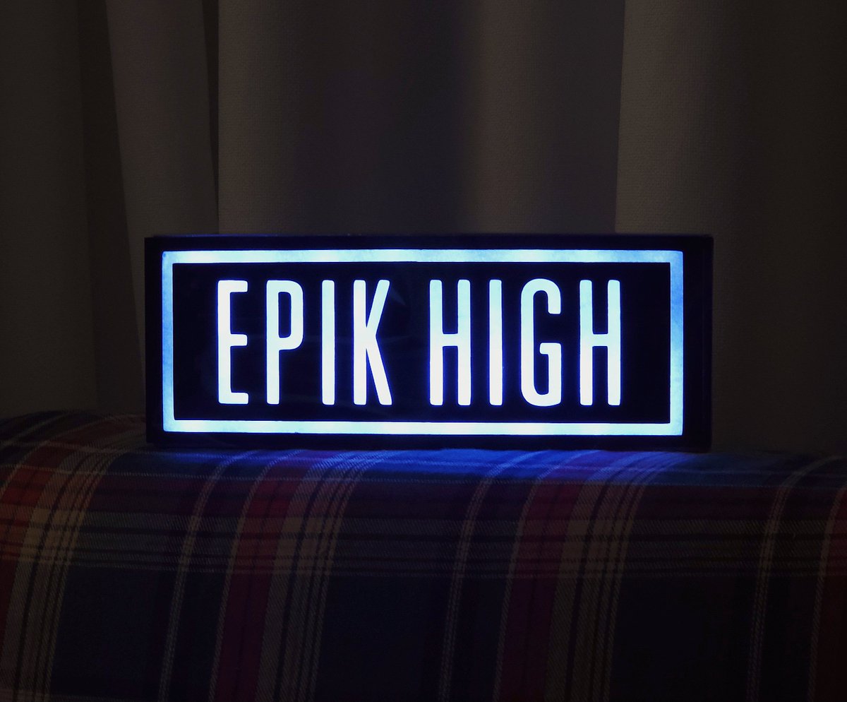 my_high_is's tweet photo. <에픽하이 LED 피켓 구매폼>

* 사이즈 : 25*9.5*4cm
* AA 건전지 3개 포함한 무게 : 250g
* 목에 걸 수 있는 줄 포함
* 가격 : 19,000원 (배송비 별도 4천원)
추가 사진들은 아래 구매폼에서 확인가능!
✨️ 구매 폼 : https://t.co/g0j0Efiw5U
❓️ 질문 : DM or 스핀 https://t.co/hwW7AGvxMv https://t.co/jf4lLvZwCO
