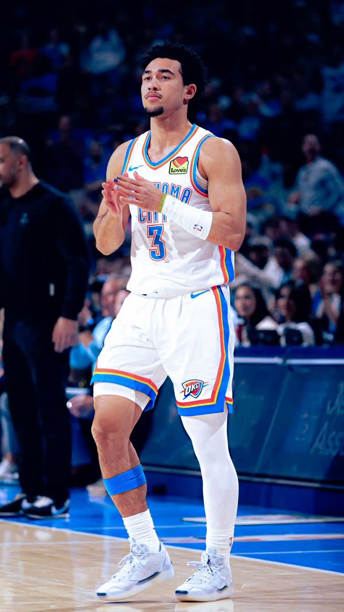 HoopsFlimRoom's tweet photo. JARED MCCAIN TONIGHT:

20 POINTS
7/19 FGM
3/9 3PM
33 MINUTES 
#JaredMccain #Thunder 

76ers What Have You Done. https://t.co/NEb1rwTNAb