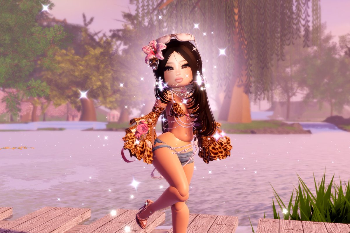 pwrincessfart's tweet photo. okay so who missed me!!!! cute lil tidalglow outfit °❀.࿔
#rhtc https://t.co/t5IcWEtjuK