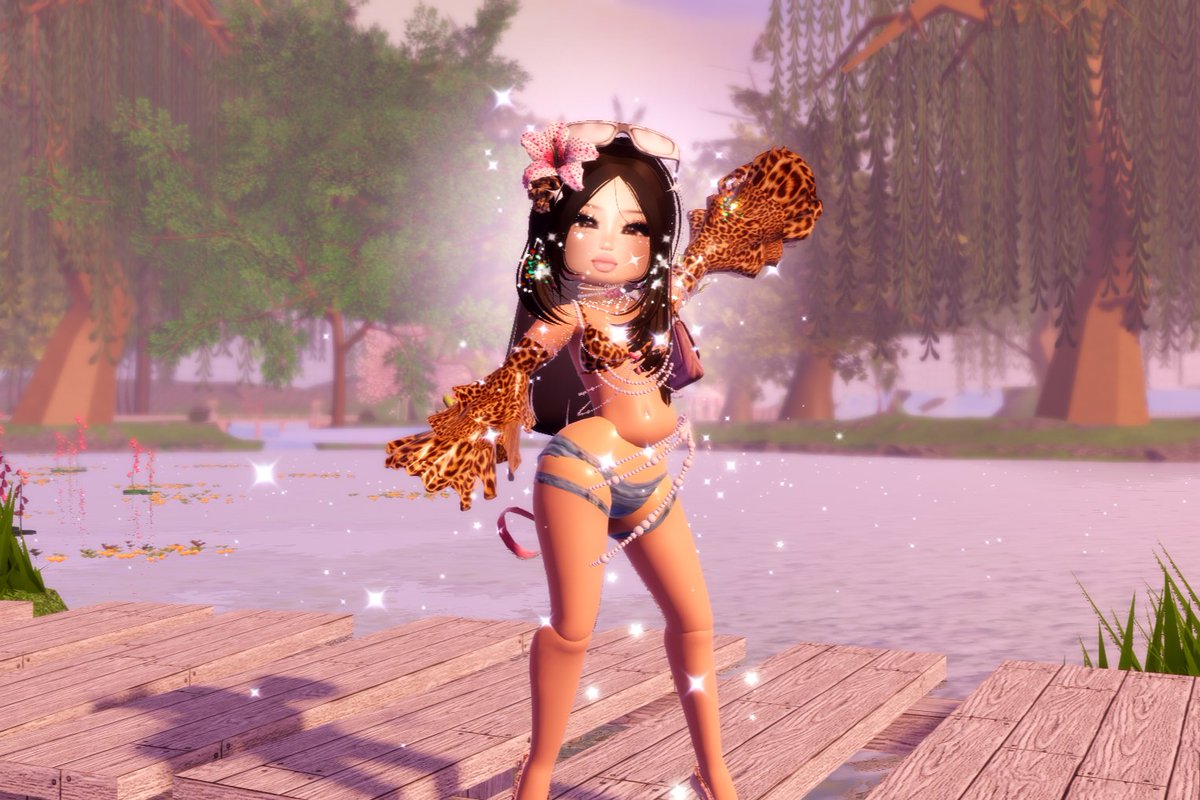 pwrincessfart's tweet photo. okay so who missed me!!!! cute lil tidalglow outfit °❀.࿔
#rhtc https://t.co/t5IcWEtjuK