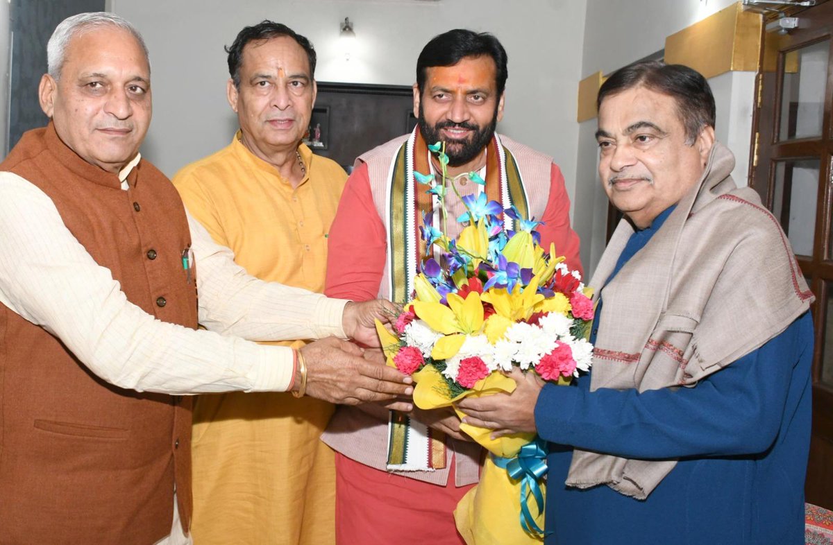 MLBadoli's tweet photo. भाजपा के वरिष्ठ नेता एवं केंद्रीय सड़क परिवहन व राजमार्ग मंत्री आदरणीय श्री @nitin_gadkari जी को भाजपा हरियाणा परिवार की ओर से जन्मदिन की हार्दिक शुभकामनाएं 🙏 https://t.co/3aRpLmkgsR