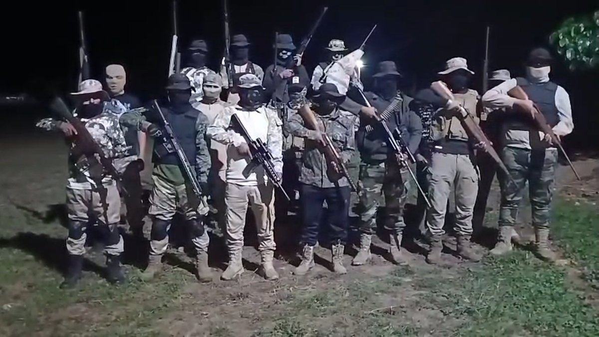 CasalMauri's tweet photo. Las hordas evistas han escogido la lucha armada para capturar el poder que han perdido en las urnas.

Y el gobierno no hace absolutamente nada para detenerlos. https://t.co/GT9ZiQiBu0