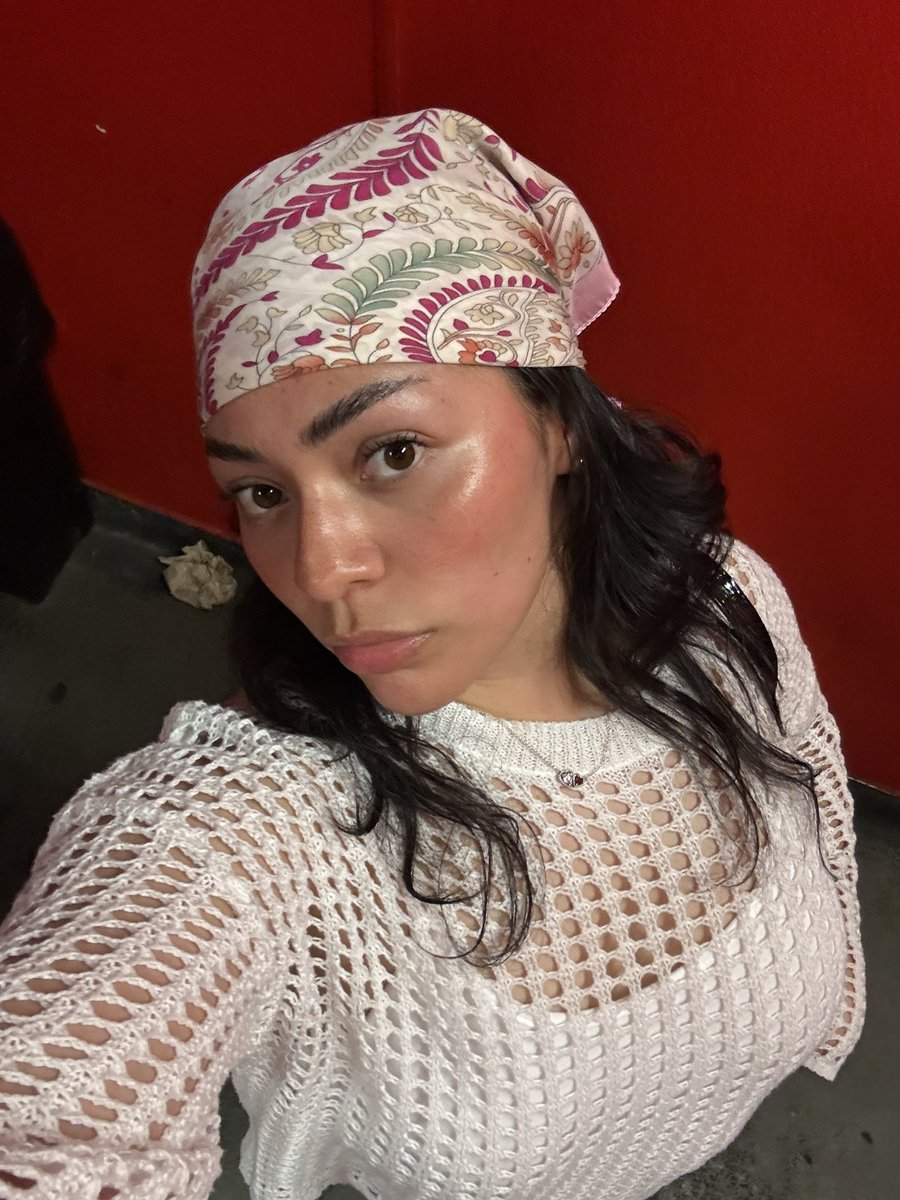 thisalondra's tweet photo. 🍓 https://t.co/ZJ30LpwQF6