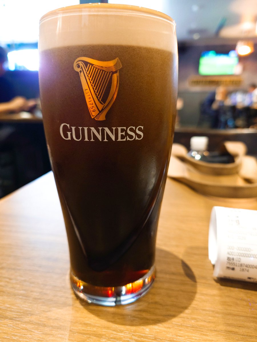 soechan_m's tweet photo. 羽田のHUBのGUINNESSめっちゃ美味い気がする!!
ありがとうございます😭ありがとうございますううう😭😭😭 https://t.co/sMsHkzqPP7