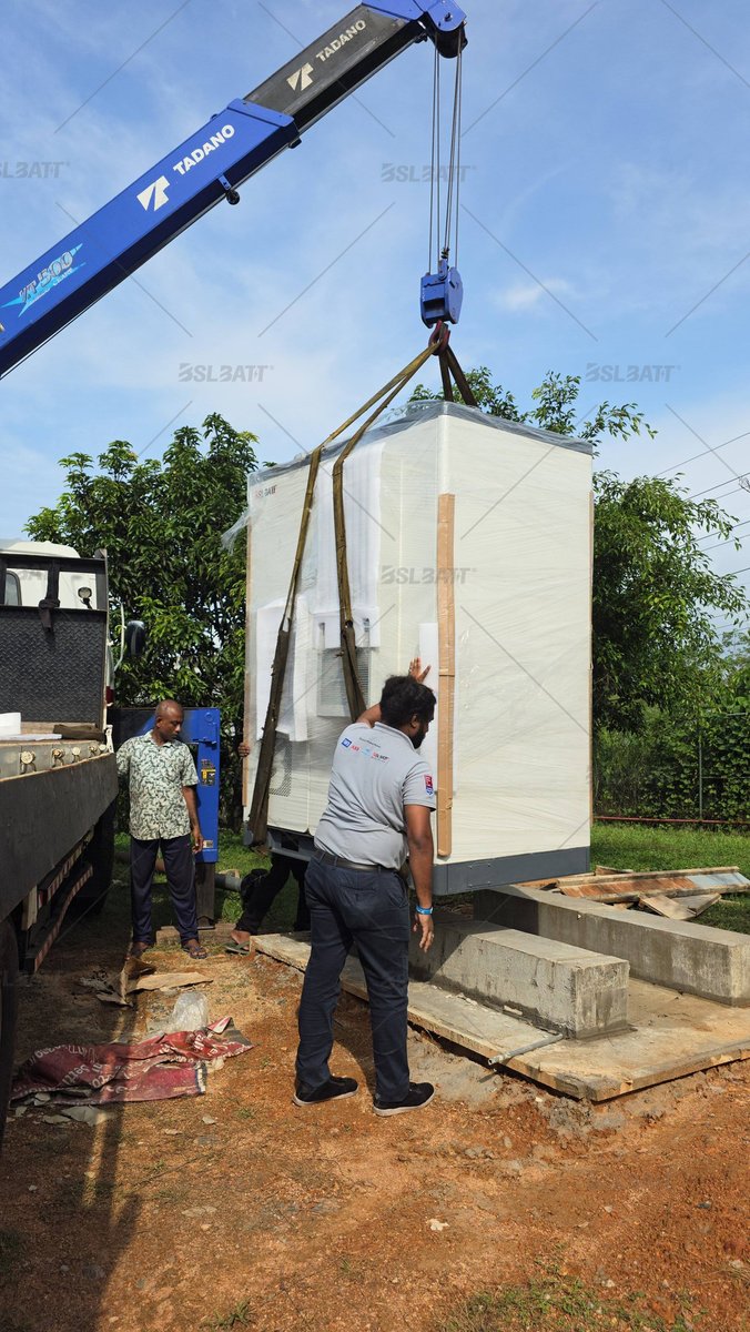 BslbattLitio's tweet photo. Another #BESS project is under construction – this time, it will bring robust power security to Sri Lanka's commercial sector. 🔋
Product Link: https://t.co/eRcmG83gof
#EnergyStorage #CommercialSolarEnergy #BSLBATT #Microgrid #RenewableEnergy #CleanEnergy #LithiumBattery https://t.co/DB3Lcl8ZiS