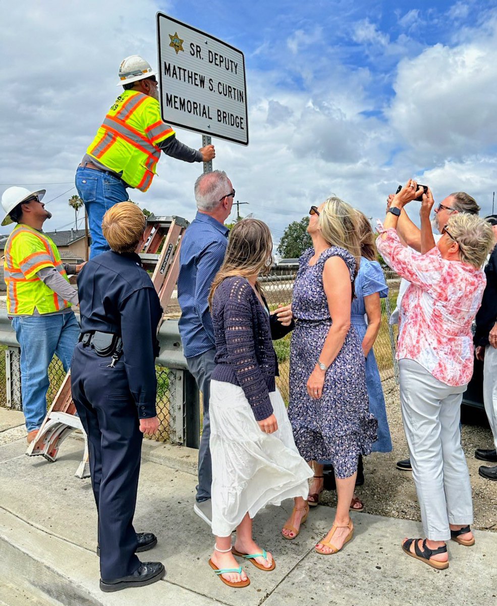 vcd2sup's tweet photo. Today, we honored Senior Deputy Sheriff Matthew Stephen Curtin by dedicating the Wendy Drive bridge in his memory.

For 19 years, Matt served Ventura County with courage, integrity, and dedication. This bridge will stand as a lasting tribute to his service and sacrifice.

We will never forget him.