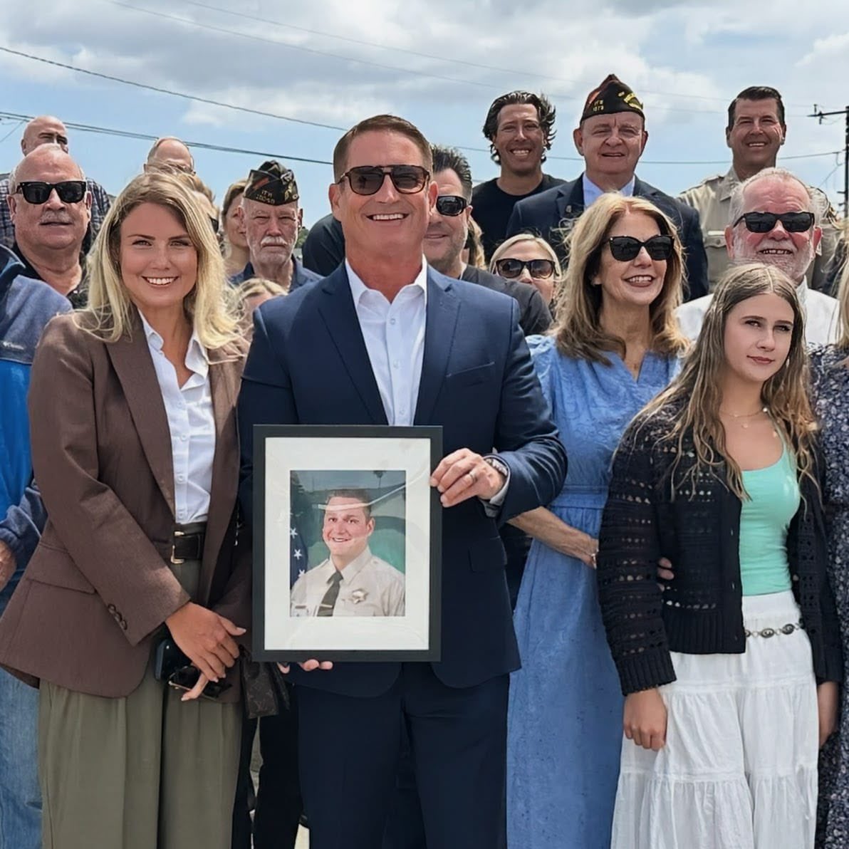 vcd2sup's tweet photo. Today, we honored Senior Deputy Sheriff Matthew Stephen Curtin by dedicating the Wendy Drive bridge in his memory.

For 19 years, Matt served Ventura County with courage, integrity, and dedication. This bridge will stand as a lasting tribute to his service and sacrifice.

We will never forget him.