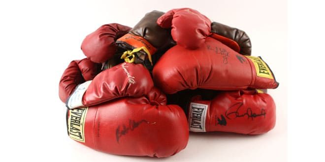 RSReview's tweet photo. 10 Top Rated Products in Sports Collectible Gloves https://t.co/z5TqtvBK1W #sportsoutdoors #top10 #toprated https://t.co/Qe5Sh7W3aU