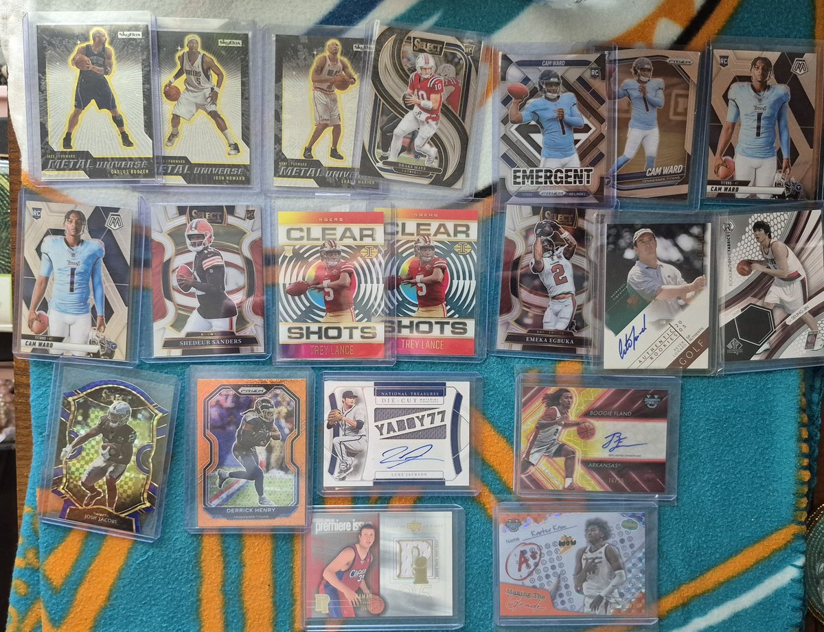 MiamiFan133's tweet photo. @cardboardbst Looking to sell all of this as a lot, taking offers https://t.co/3BHP97gE9y