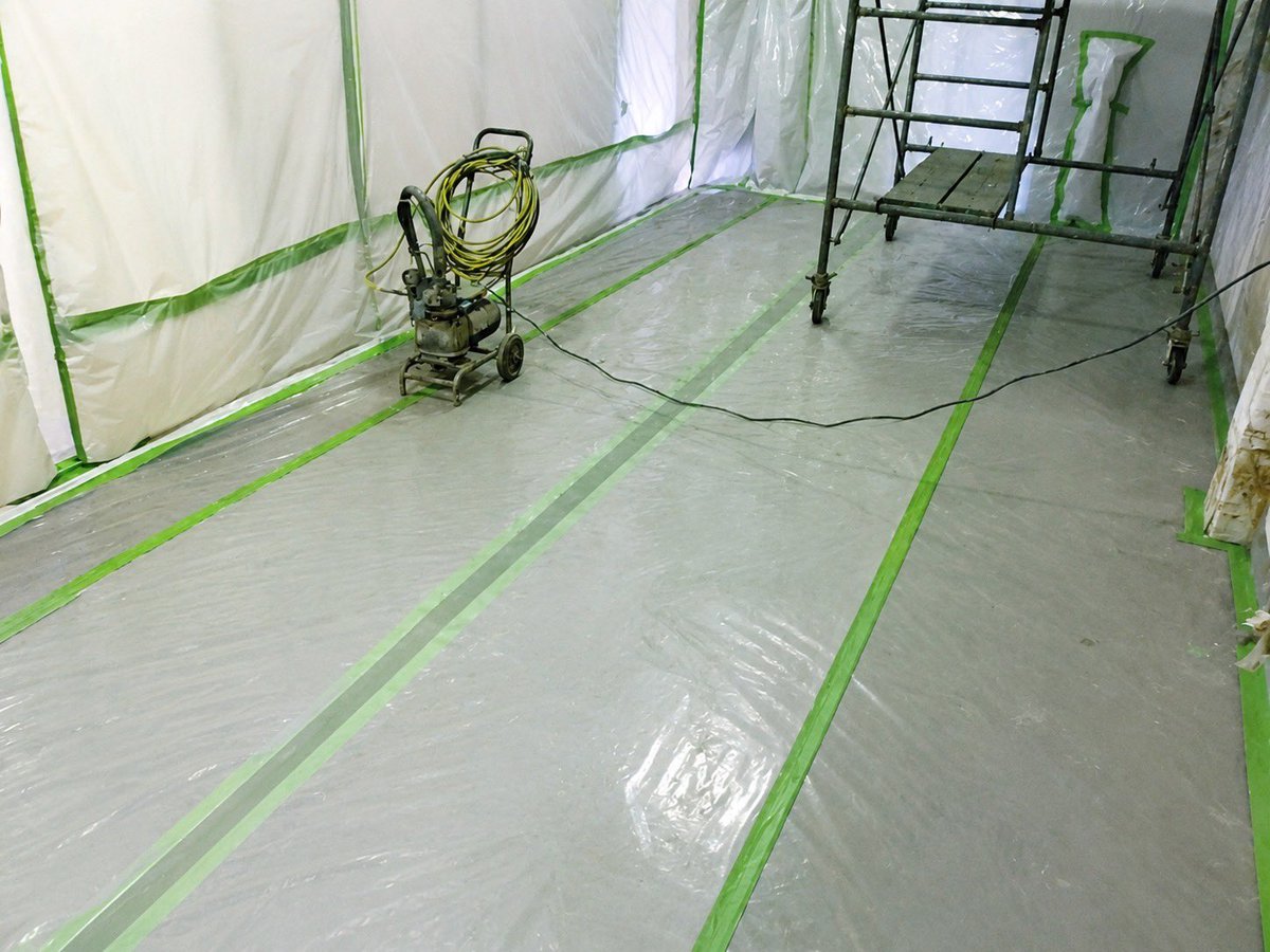 TPstaffnew's tweet photo. 本日もアスベスト除去工事!👷
作業に伴い隔離養生を施工中です!
アスベスト除去工事は、
法令に基づいた管理・飛散防止対策が非常に重要な作業です✏️
見えない部分こそ丁寧に
安全第一で進めてまいります‼︎
本日もご安全に‼︎
#アスベスト #神奈川県 #ThreePeace #関東 #アスベスト調査 https://t.co/WgUlSWWEMh