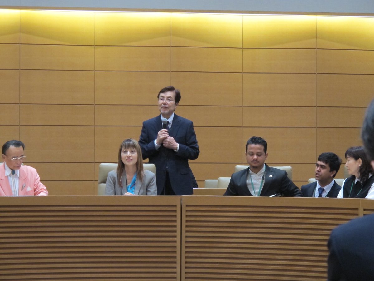 kenIijima4's tweet photo. 国際会議室にて。ネパールから特使をお迎えして会議。
#ネパール
#井脇ノブ子
#衆議院議員会館
#飯島ゼミ
#飯島謙一 https://t.co/wYJ6P9yxZ9