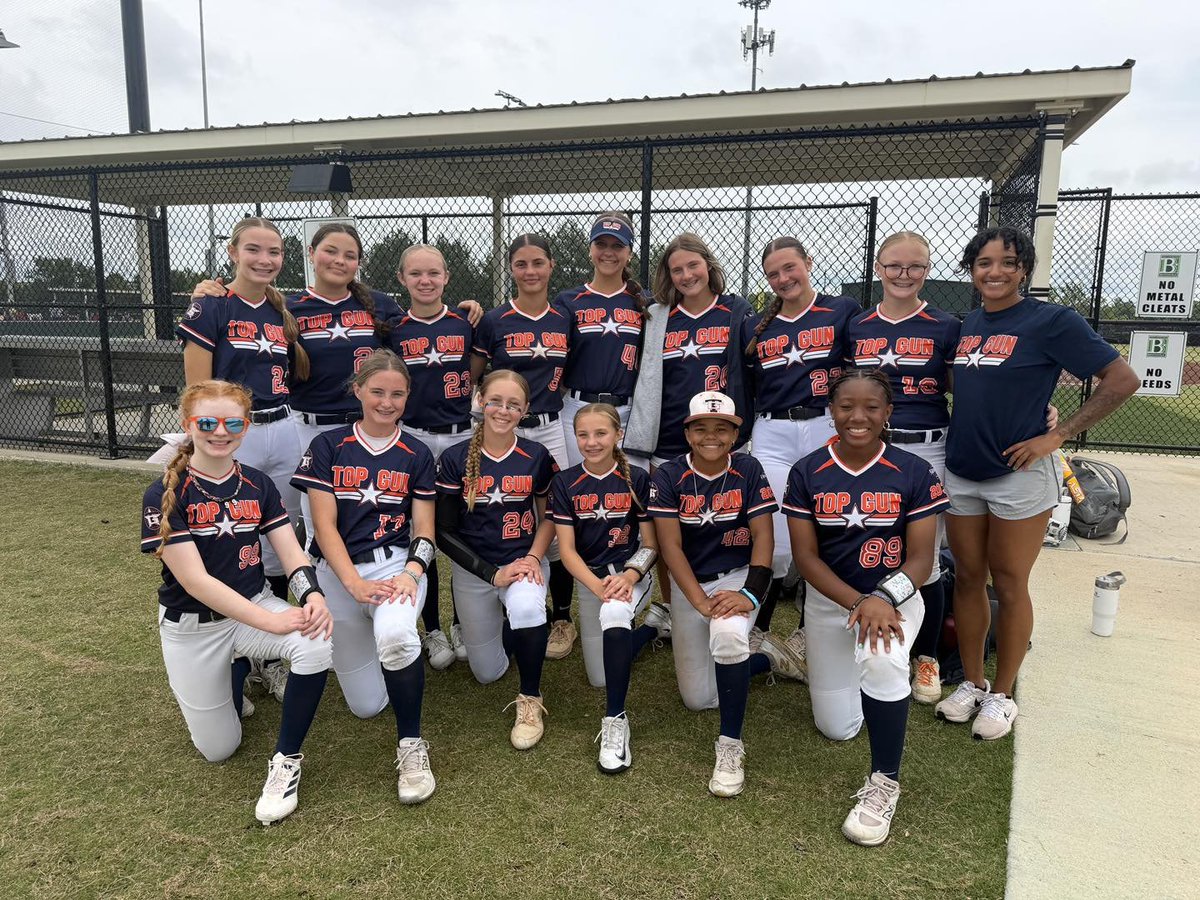 AddyBethMartin's tweet photo. Top Gun showed up this weekend at the PGF Red, White &amp; Blue Classic!
Finished 7-3 while competing hard every game!
28 PA,
.375 BA
.464 OBP
.881 OPS
9 H (1 Double)
3 RBI
7 R
4 BB
0 SO
1 ROE
4 SB
1.000 Fielding %
Even pitched a little!
#FlyAbove💙🧡✈️
@topgun_skim
@topgunfastpitch https://t.co/ycUPbKGuD3