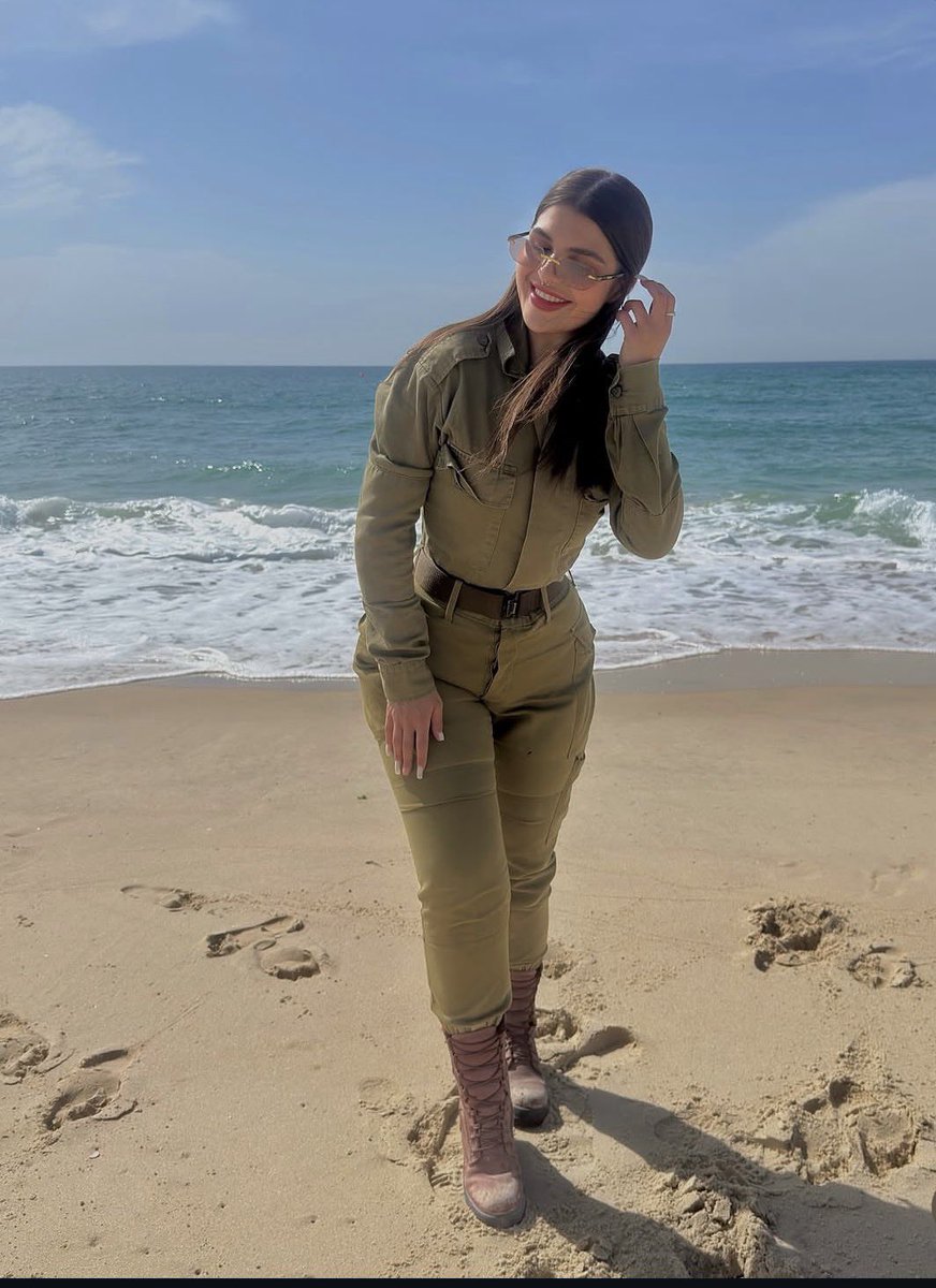 AGAMMOYALe891's tweet photo. I stand with with the IDF. Are you with us? 🇮🇱🇺🇸 https://t.co/hWpVKjQda0