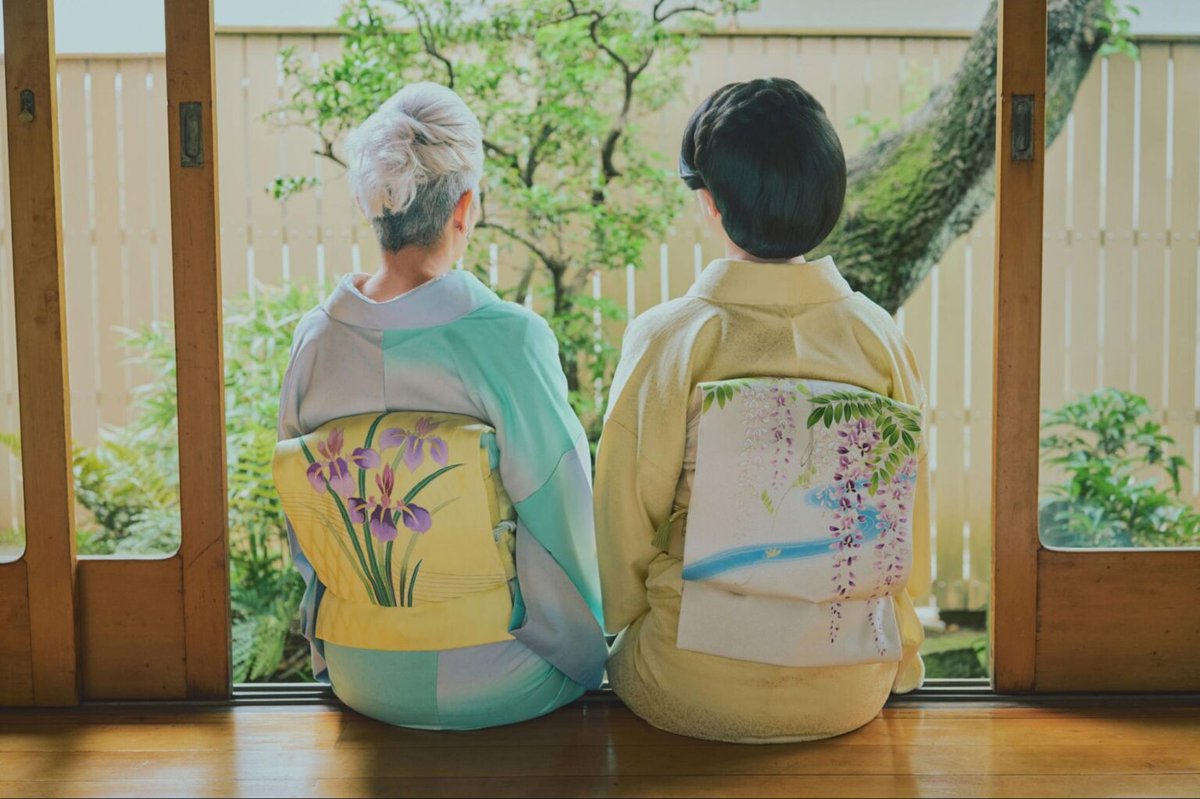 kimonoto___'s tweet photo. 和装小物「兎金」代表 Reoさん

✨きものと【new!】
初夏の花を纏う、爽やかなリンクコーデ。
「着物ひろこが会いに行く！憧れのキモノビト」vol.17
https://t.co/FZZRBjegvK

@hiroko_kimono

@tsubakiyagekijo
@Kimono_ichiba
#きものと
#京都きもの市場 https://t.co/lDRhDPQjGh
