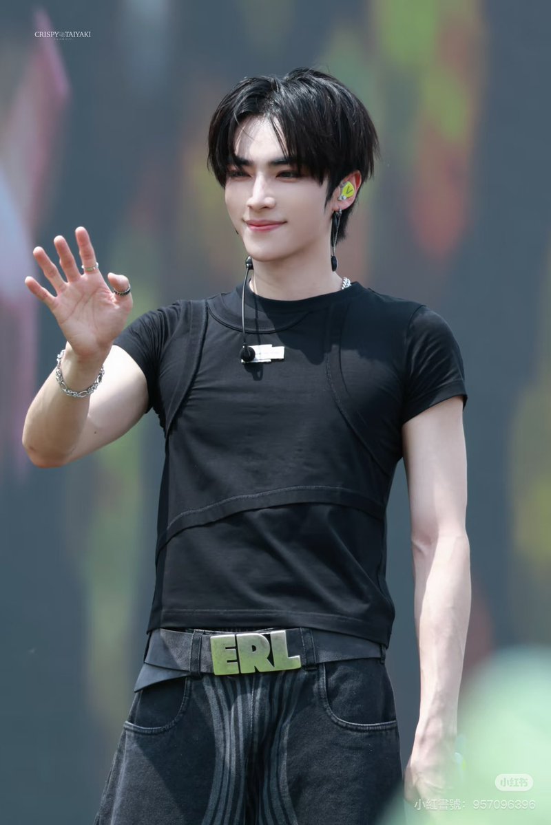 XIAOJUN #肖俊 #샤오쥔 #シャオジュン 🫳🏻🫳🏻🫳🏻 🐶