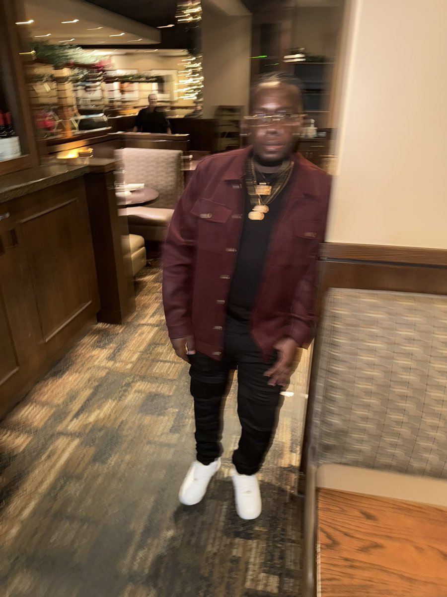 iam_rainee's tweet photo. Happy birthday to me 🥳🍾 https://t.co/Y8ikjQKUN2