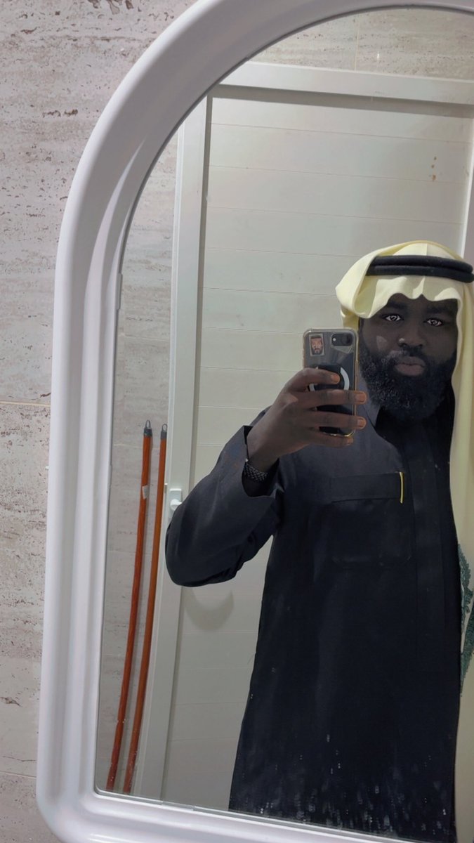 745f_'s tweet photo. كل عام و انتم بخير 🖤🤍…. https://t.co/82iZLLYjqL
