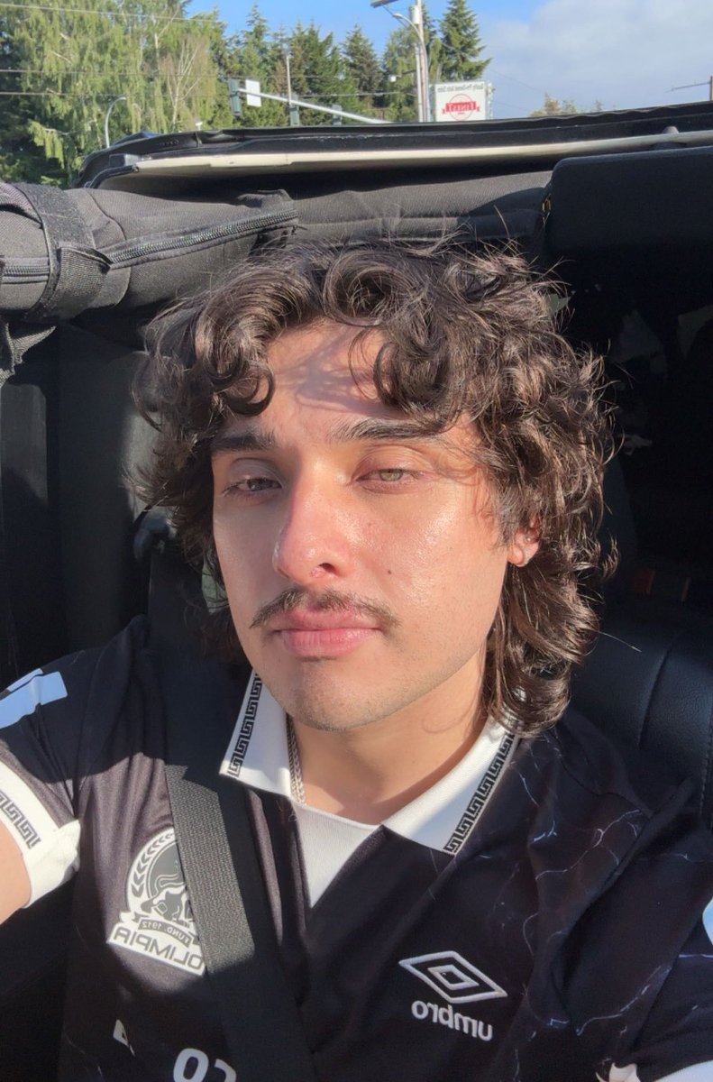 LuisLovesGoats's tweet photo. i think i’m cursed ngl https://t.co/hfsT4cPc19