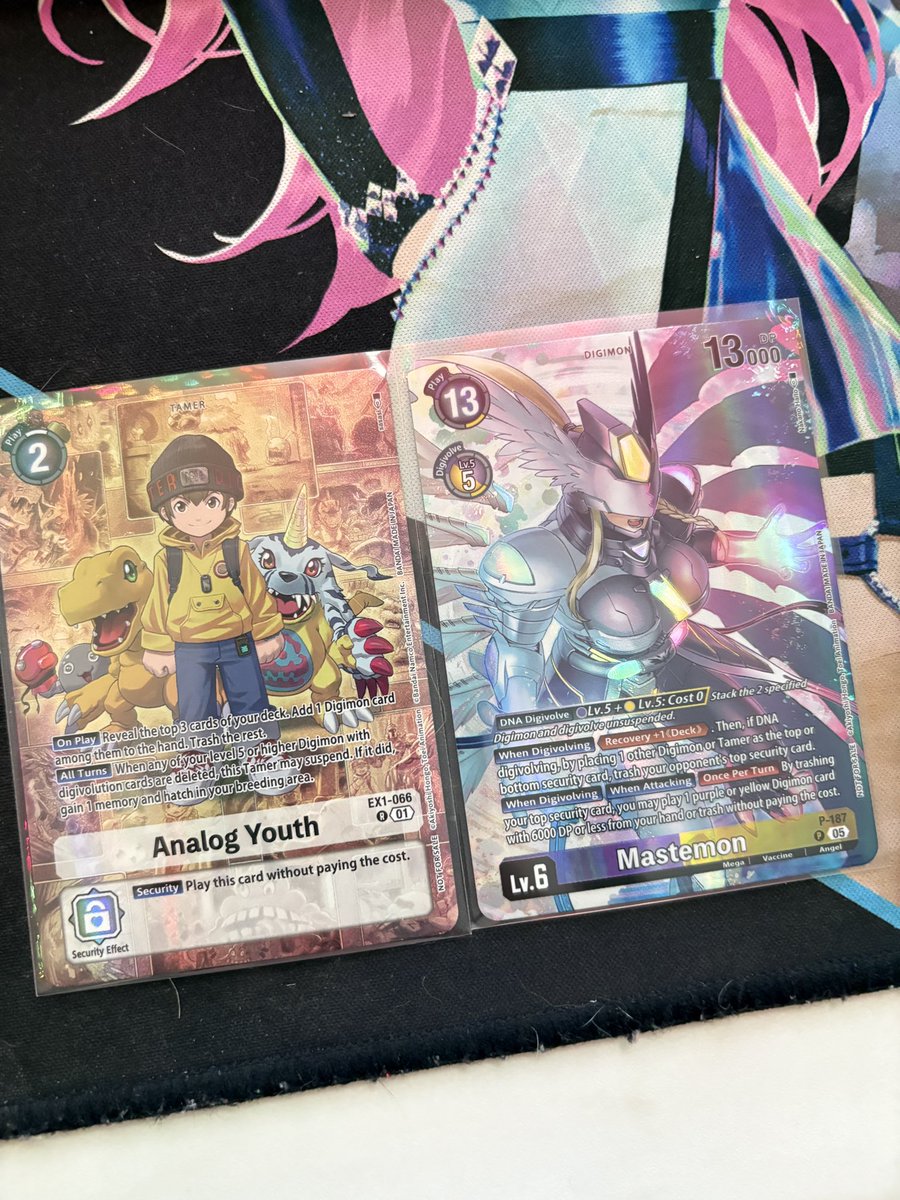 Alyssandriaaa's tweet photo. This is why Digimon is the best to get into rn. Plus the art is incredible, even for commons https://t.co/BzQ5Xh5Rgi