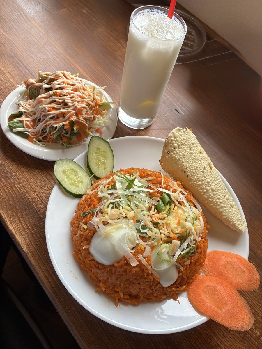 _DEVIATION_'s tweet photo. 苫小牧で打合せがあったんで、ランチは勇払にあるキングカレーへ
お初です
チキンビリヤニセット
サラダとラッシーが付いて￥1,100（税込）とリーズナブル
なかなか旨かった

#カレー #スパイス #カレースタグラム #札幌カレー部 #キングカレー https://t.co/lQuh2SeoOY