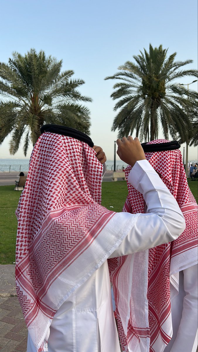 starygazerr's tweet photo. واخيراً الشرقيه 💕
يقولك وقود الإنسان عائلته 🥹 https://t.co/Ut2XZszb7G