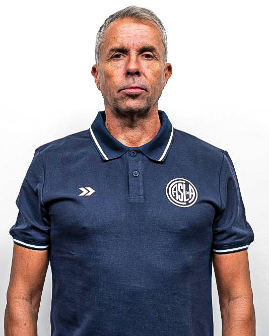 dataref_ar's tweet photo. 🔵🔴 “LA COPA NUESTRA FUE MALA”

👤 Gustavo Álvarez, DT de San Lorenzo, luego de la eliminación en la fase de grupos de la Copa Sudamericana:

“Las derrotas son partes del camino. Por más que sean dolorosas hay que aceptarlo. Hay que levantarse…

La copa nuestra fue mala. No alcanza con la evolución.

Si aceptamos los aplausos hay que aceptar la reprobación de la misma forma.

No le escapo a la responsabilidad y hablo de falta de jerarquía. Yo acepté trabajar con este plantel”.