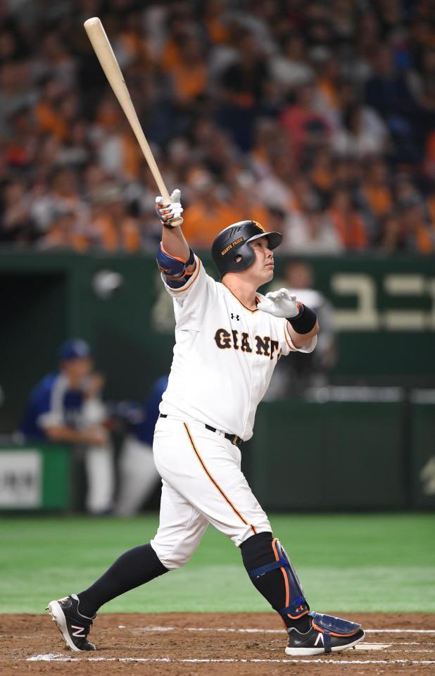 master_zako's tweet photo. シーズン中の監督なんて
一番神経使うポジションなのに
唯一リラックスできるはずの自宅で
家族が喧嘩して騒いでたら

仲良くしてくれぇ〜💦

って思うのが普通🙄

連敗中で
ピリピリしてたってのもあるんやろうが…

押し倒したくらいで逮捕されてたら
俺なんか50回は捕まってるでよ🤣
#阿部監督辞任 https://t.co/6AbdJ1yyO4