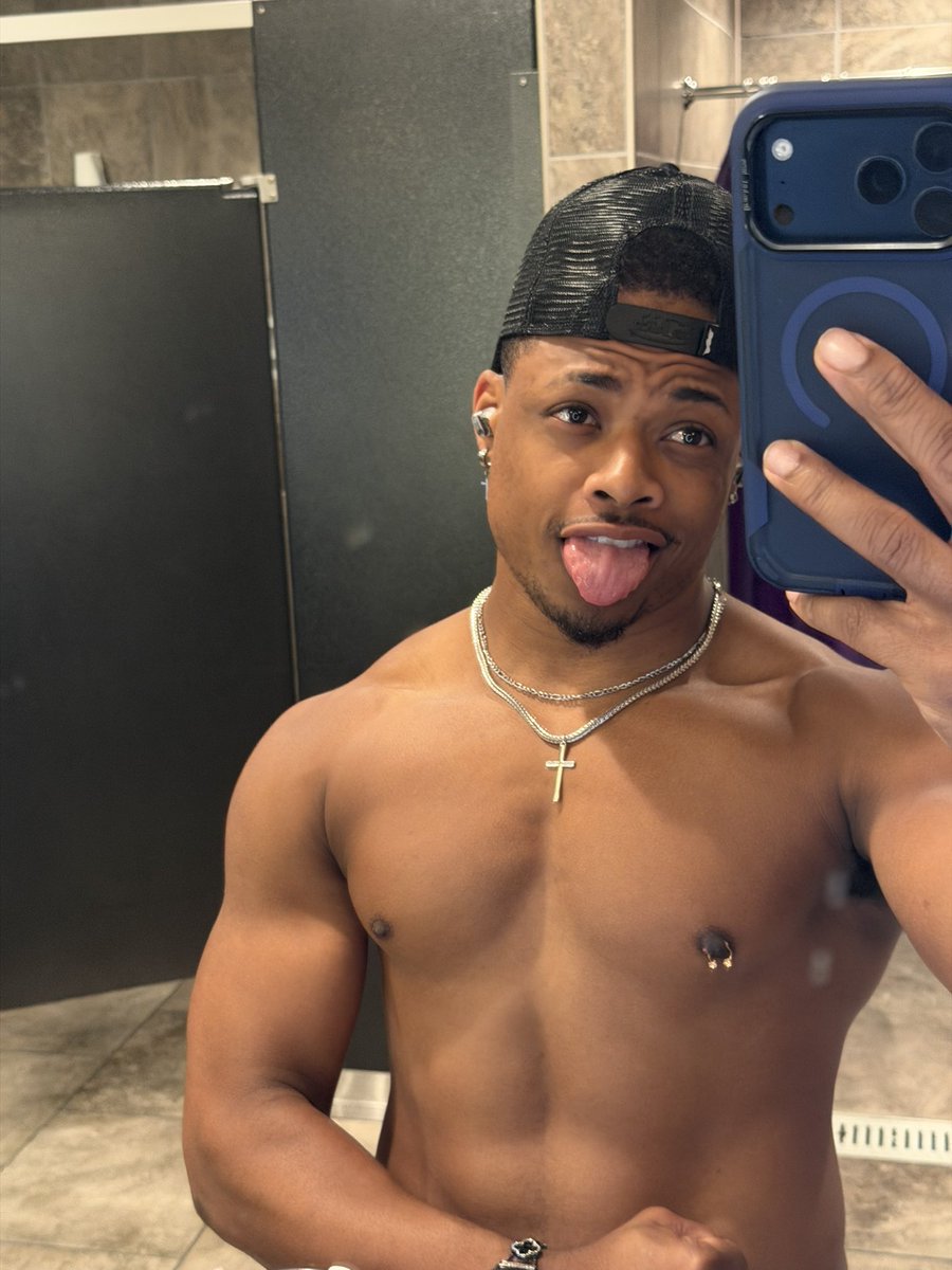 moo4vm8's tweet photo. #gympics getting summer ready https://t.co/FxpEUYRQdr