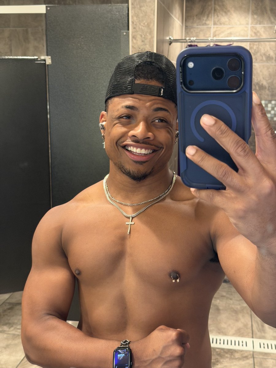 moo4vm8's tweet photo. #gympics getting summer ready https://t.co/FxpEUYRQdr