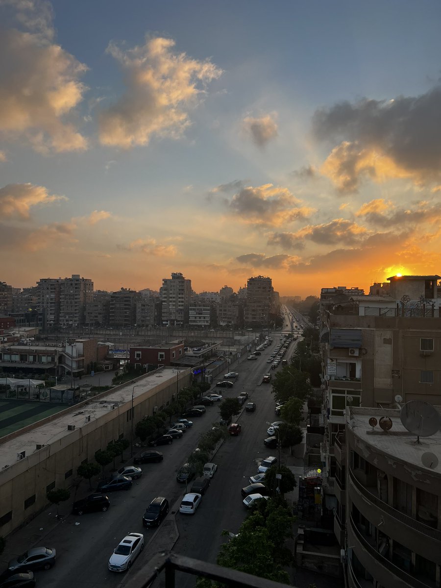 EnasElbitar's tweet photo. اشراق شمس اول ايام عيد الاضحي المبارك من مصر الجديده اعاده الله عليكم وعلي امه محمد بالخير واليمن والبركات يارب 🤲♥️ https://t.co/oUn5MGwIts