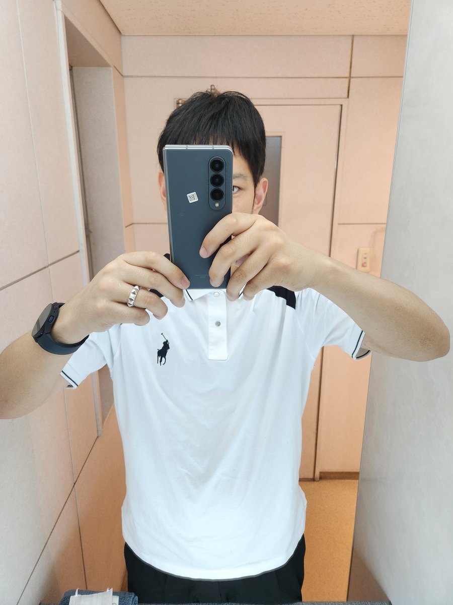 akkunn_akkunn's tweet photo. #今日のコーデ。#新作 の #古着 の  #ラルフローレン の #ビッグポニーUSピマポロシャツ に #ユニクロ の #タックワイドパンツ、#コンバース の ALL STAR #BACKZIP HI 。
今日は #出社日！  やっと出会えたラルフローレンの #ポロシャツ で行く！
最近調子悪くてすいません😣💦 https://t.co/TIWRVucw5W