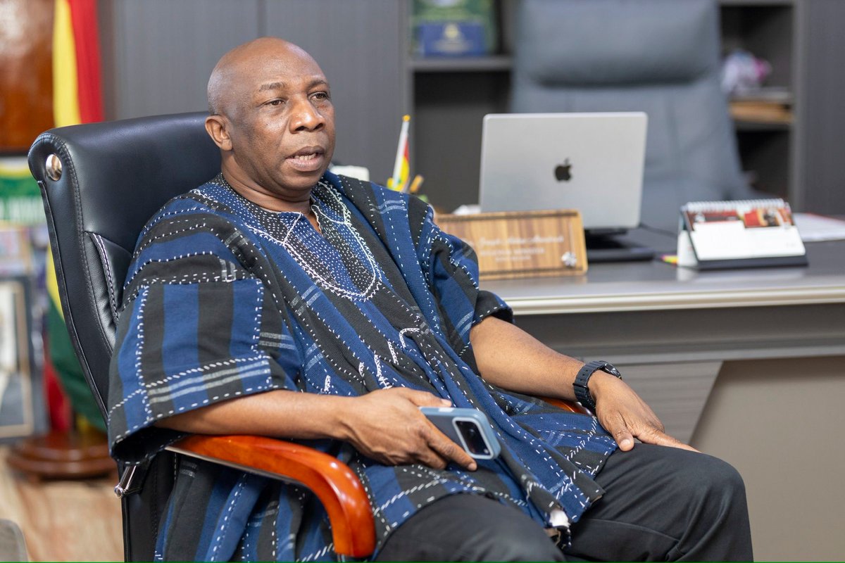 bonorcc's tweet photo. A delegation of chiefs paid a courtesy visit to Joseph Addae Akwaboa ahead of the 60th birthday celebration of Osagyefo Oseadeeyo Dr. Agyeman Badu II. #BonoRegion #TraditionalLeadership #Ghana #Dormaahene https://t.co/2FSPTX4WKD