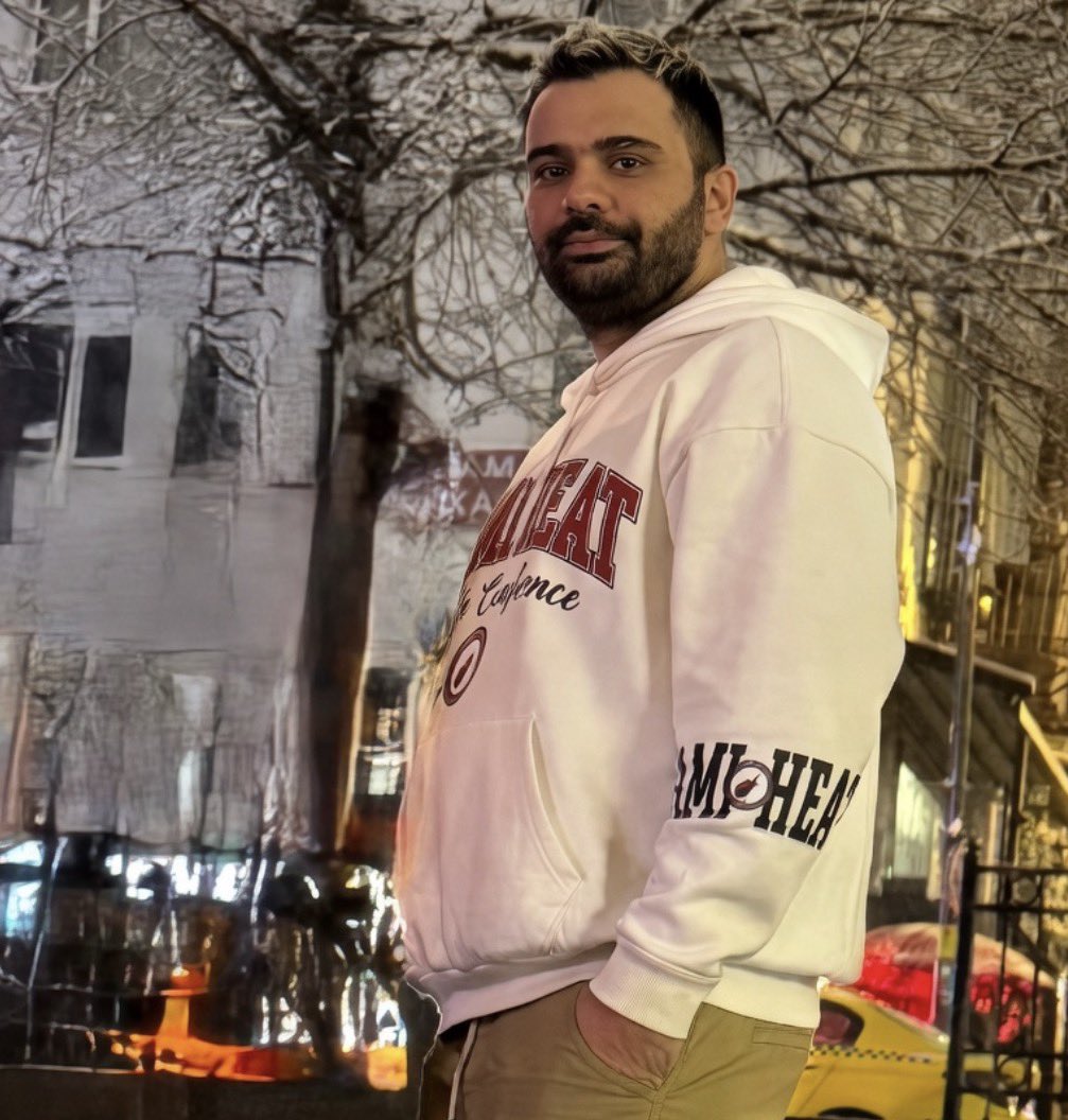 _A_khalifa's tweet photo. FYI !

Gholam Reza,
an innocent young Iranian
was hanged today on fake
charges of cooperating with
Mossad !
Fabricated to scare people
amid Iran’s collapsing economy!

FREE IRAN! https://t.co/VBIwyaMdTW